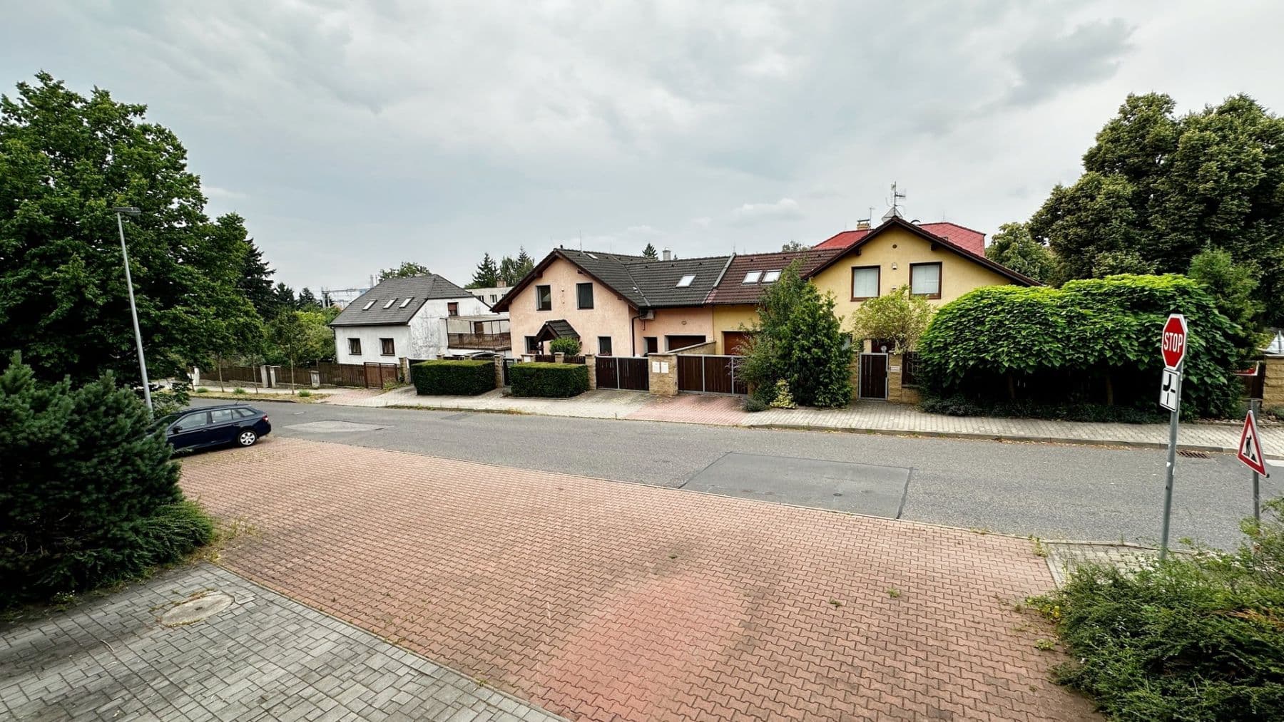 2 bedroom with open-plan kitchen flat to rent, 96 m², K viaduktu, Prague, Prague 2 bedroom with open-plan kitchen flat to rent, 96 m², K viaduktu, Prague, Prague