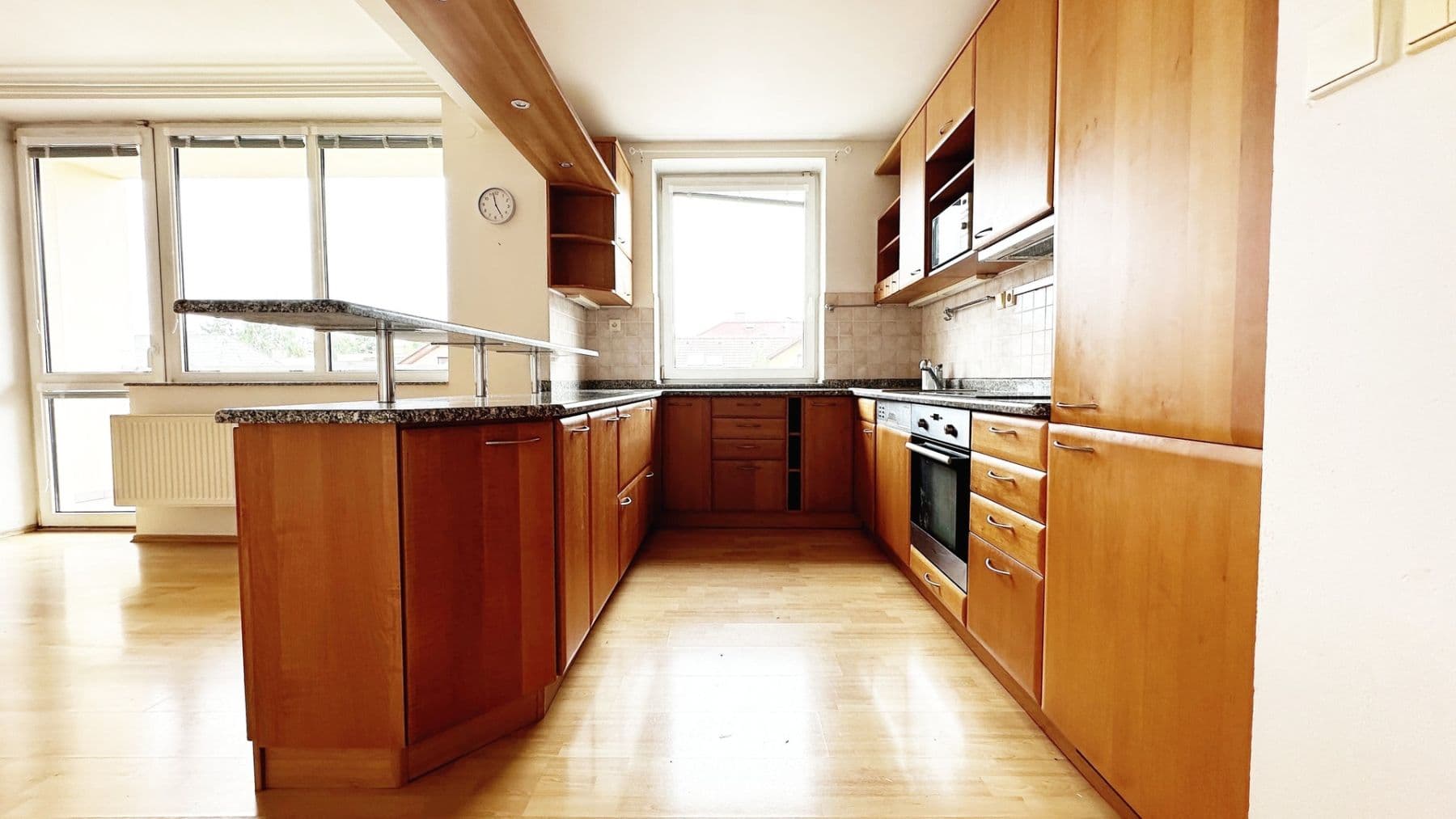 2 bedroom with open-plan kitchen flat to rent, 96 m², K viaduktu, Prague, Prague 2 bedroom with open-plan kitchen flat to rent, 96 m², K viaduktu, Prague, Prague