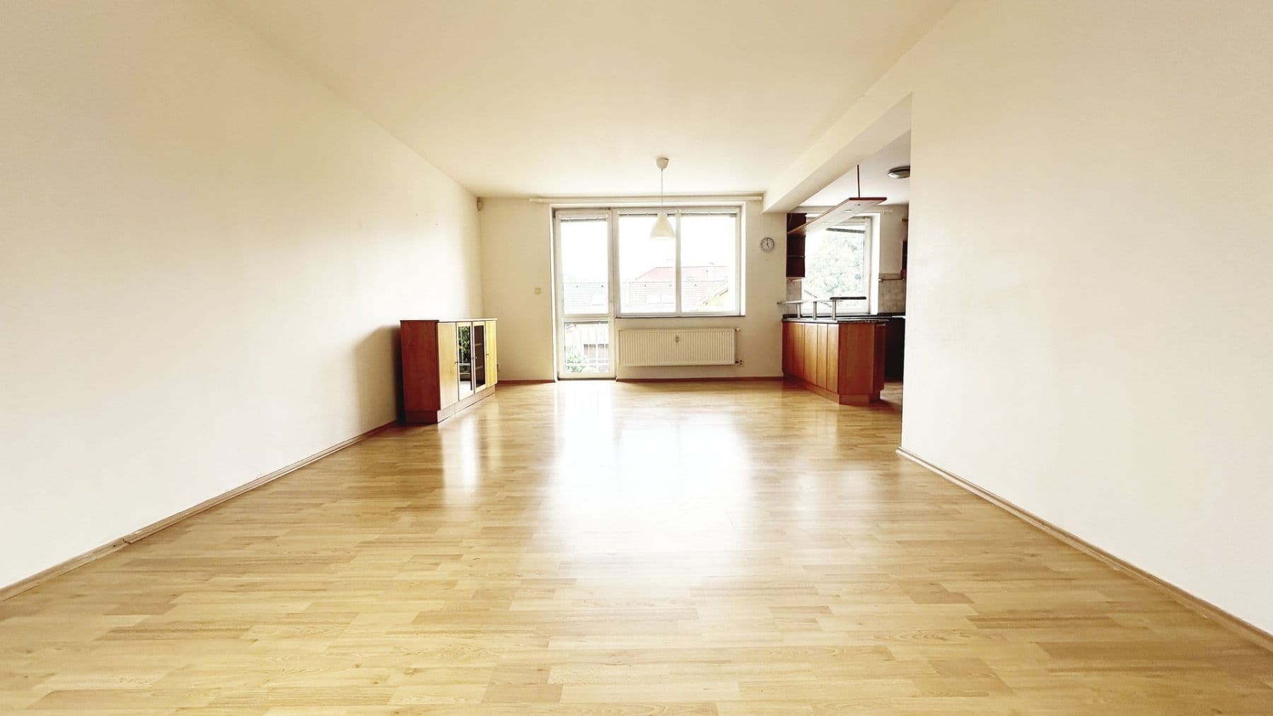 2 bedroom with open-plan kitchen flat to rent, 96 m², K viaduktu, Prague, Prague 2 bedroom with open-plan kitchen flat to rent, 96 m², K viaduktu, Prague, Prague