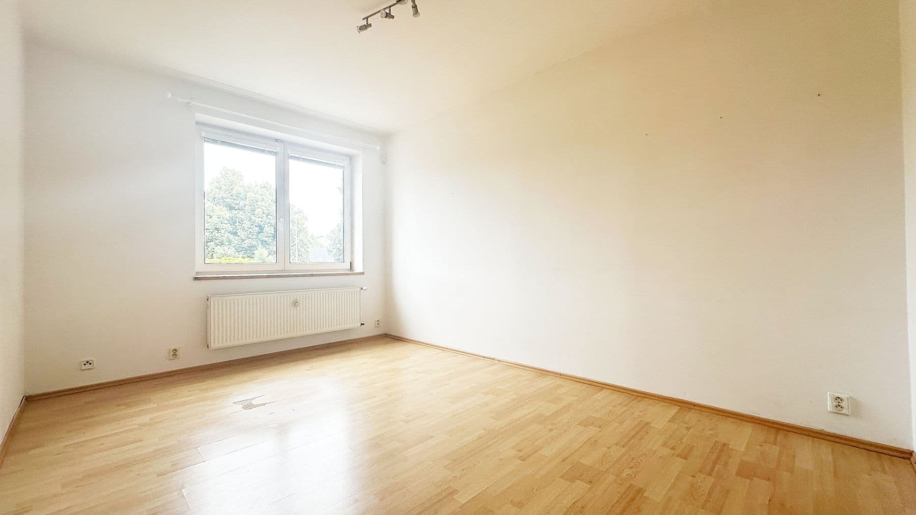 2 bedroom with open-plan kitchen flat to rent, 96 m², K viaduktu, Prague, Prague 2 bedroom with open-plan kitchen flat to rent, 96 m², K viaduktu, Prague, Prague