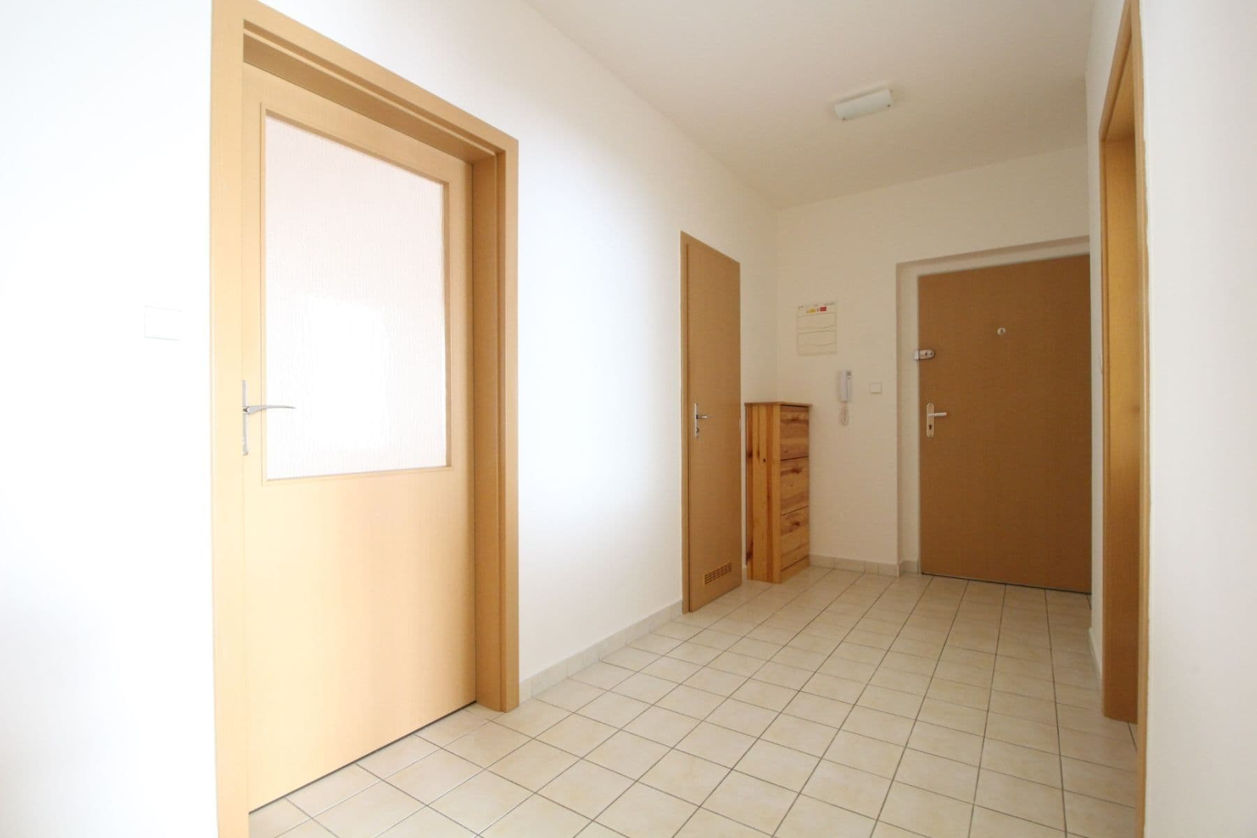 2 bedroom with open-plan kitchen flat to rent, 78 m², Padovská, Prague, Prague 2 bedroom with open-plan kitchen flat to rent, 78 m², Padovská, Prague, Prague