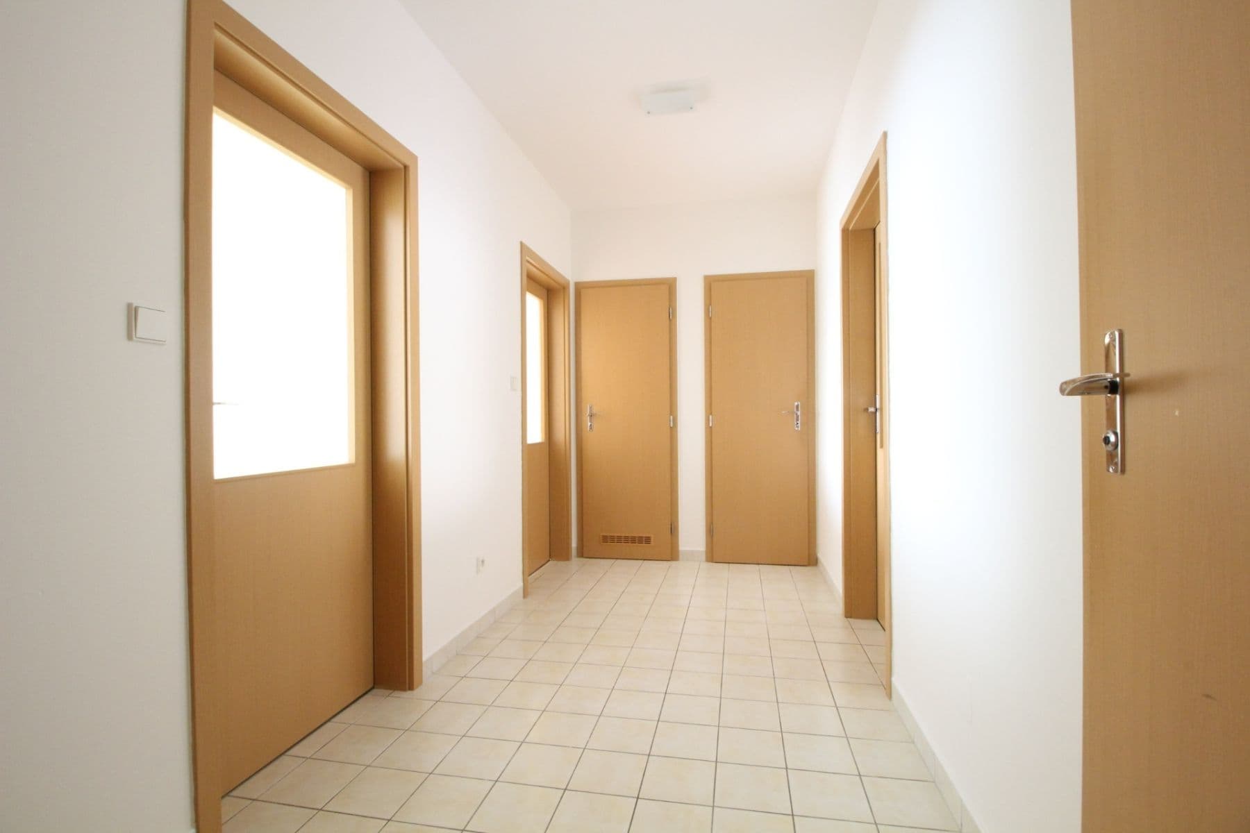 2 bedroom with open-plan kitchen flat to rent, 78 m², Padovská, Prague, Prague 2 bedroom with open-plan kitchen flat to rent, 78 m², Padovská, Prague, Prague