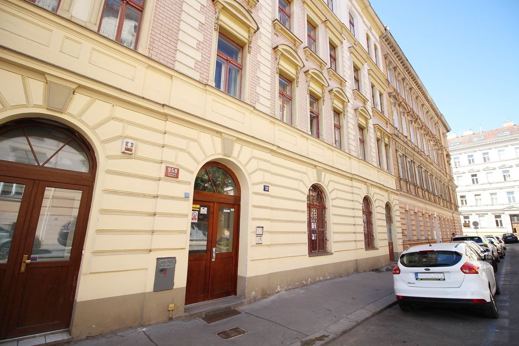 1 bedroom flat to rent, 47 m², Grafická, Prague, Prague 1 bedroom flat to rent, 47 m², Grafická, Prague, Prague