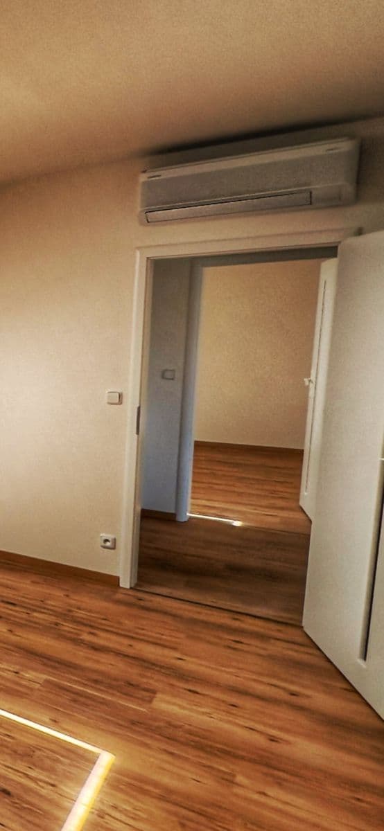 2 bedroom with open-plan kitchen flat for sale, 75 m², Keltská, Prague, Prague 2 bedroom with open-plan kitchen flat for sale, 75 m², Keltská, Prague, Prague