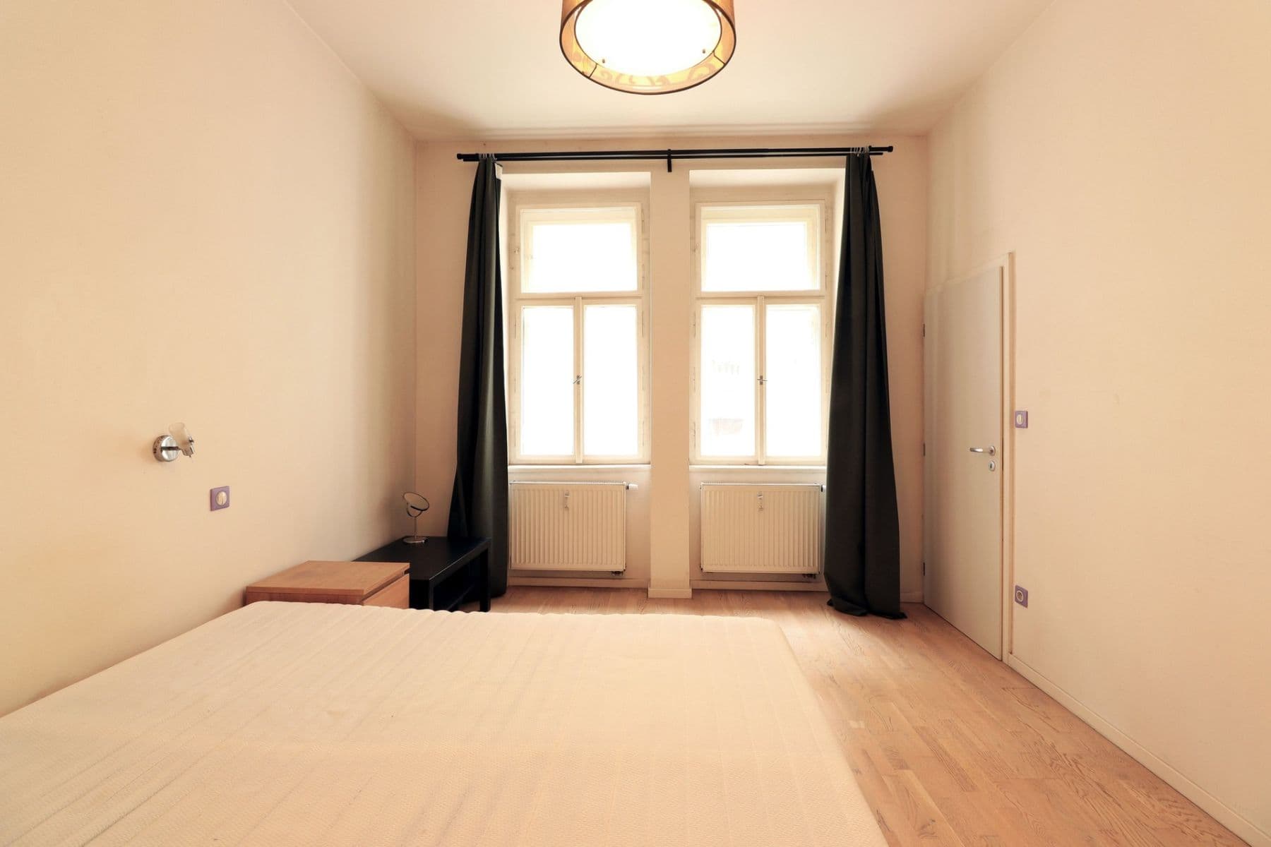 1 bedroom with open-plan kitchen flat to rent, 44 m², Bořivojova, Prague, Prague 1 bedroom with open-plan kitchen flat to rent, 44 m², Bořivojova, Prague, Prague