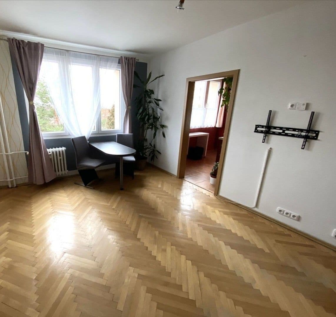 2 bedroom flat to rent, 53 m², Pod Vrchem, Plzeň, Plzeňský Region 2 bedroom flat to rent, 53 m², Pod Vrchem, Plzeň, Plzeňský Region