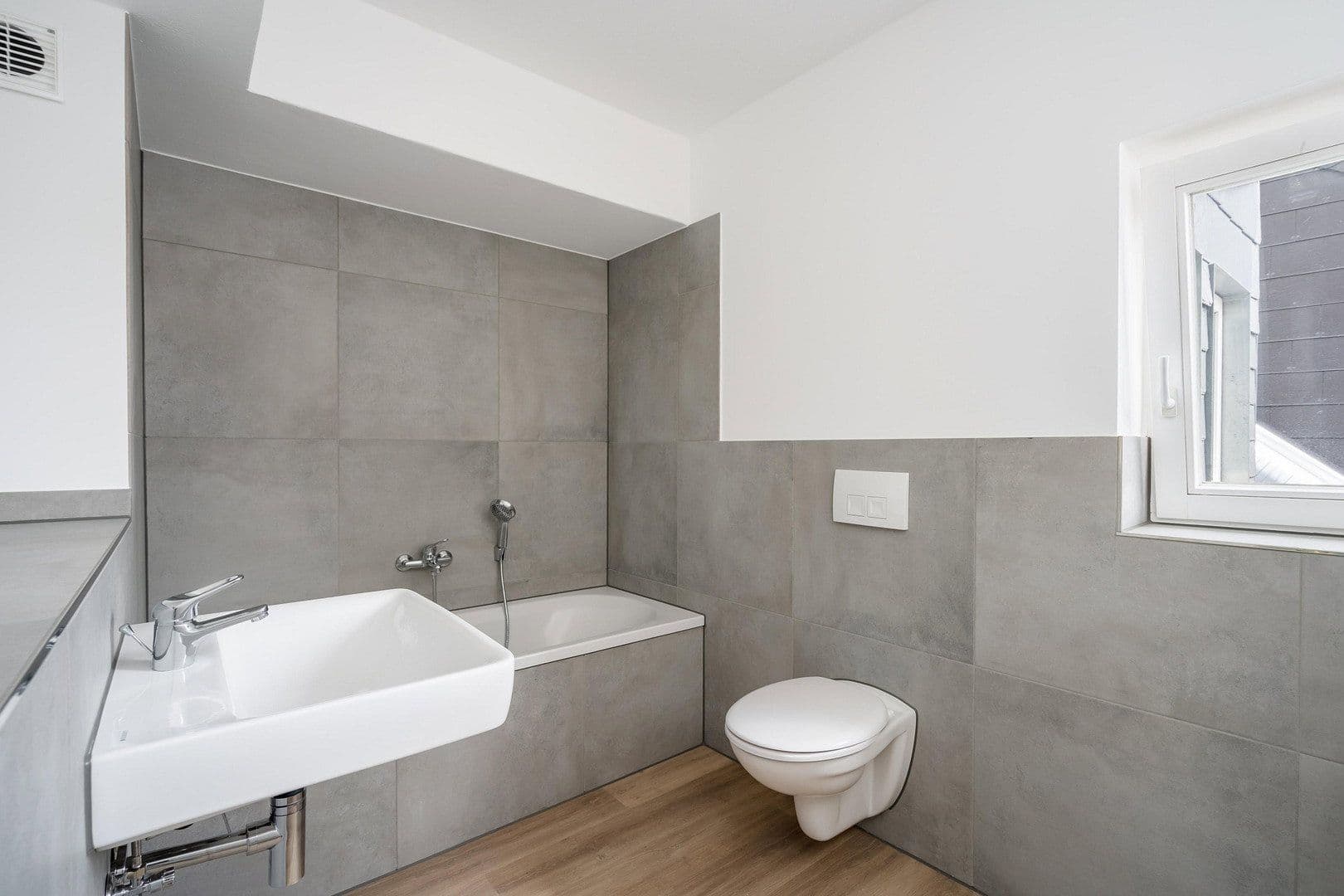 3 bedroom flat to rent, 100 m², Adalbertsteinweg 18-20, Aachen, North Rhine-Westphalia 3 bedroom flat to rent, 100 m², Adalbertsteinweg 18-20, Aachen, North Rhine-Westphalia