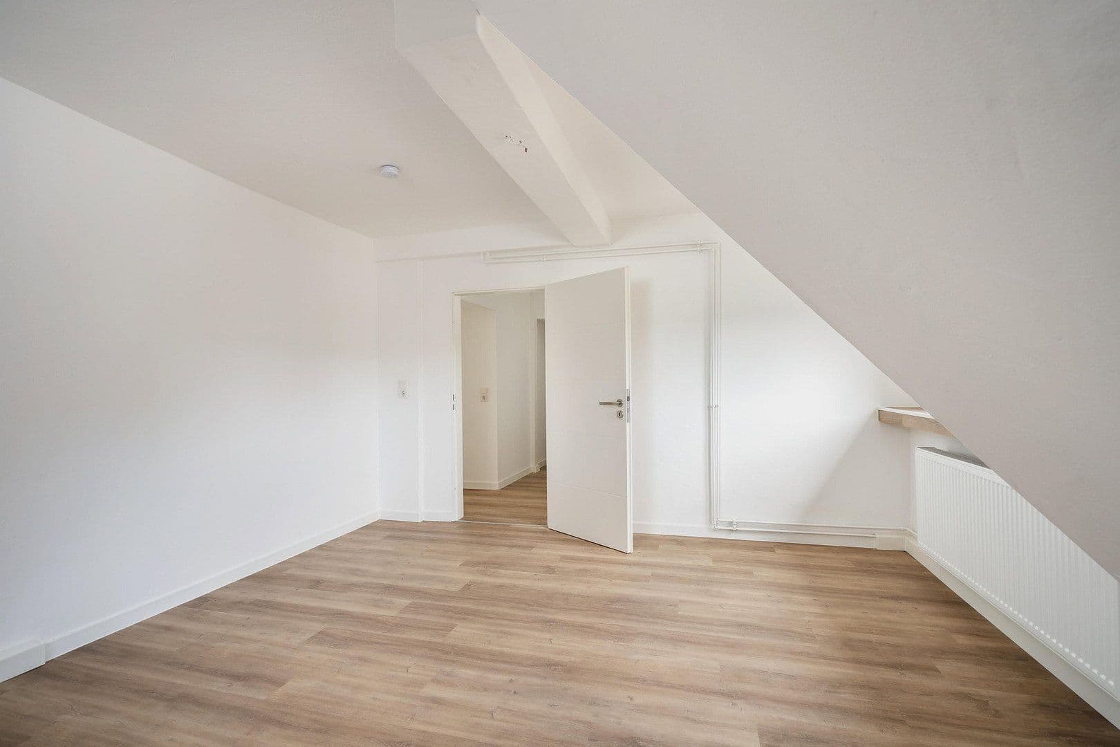 3 bedroom flat to rent, 100 m², Adalbertsteinweg 18-20, Aachen, North Rhine-Westphalia 3 bedroom flat to rent, 100 m², Adalbertsteinweg 18-20, Aachen, North Rhine-Westphalia