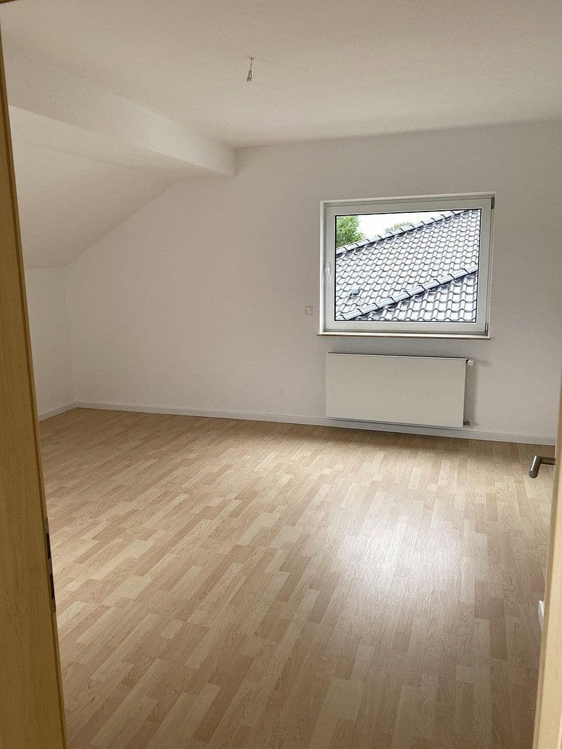 3 bedroom with open-plan kitchen flat to rent, 149 m², Rödermark, Hesse 3 bedroom with open-plan kitchen flat to rent, 149 m², Rödermark, Hesse