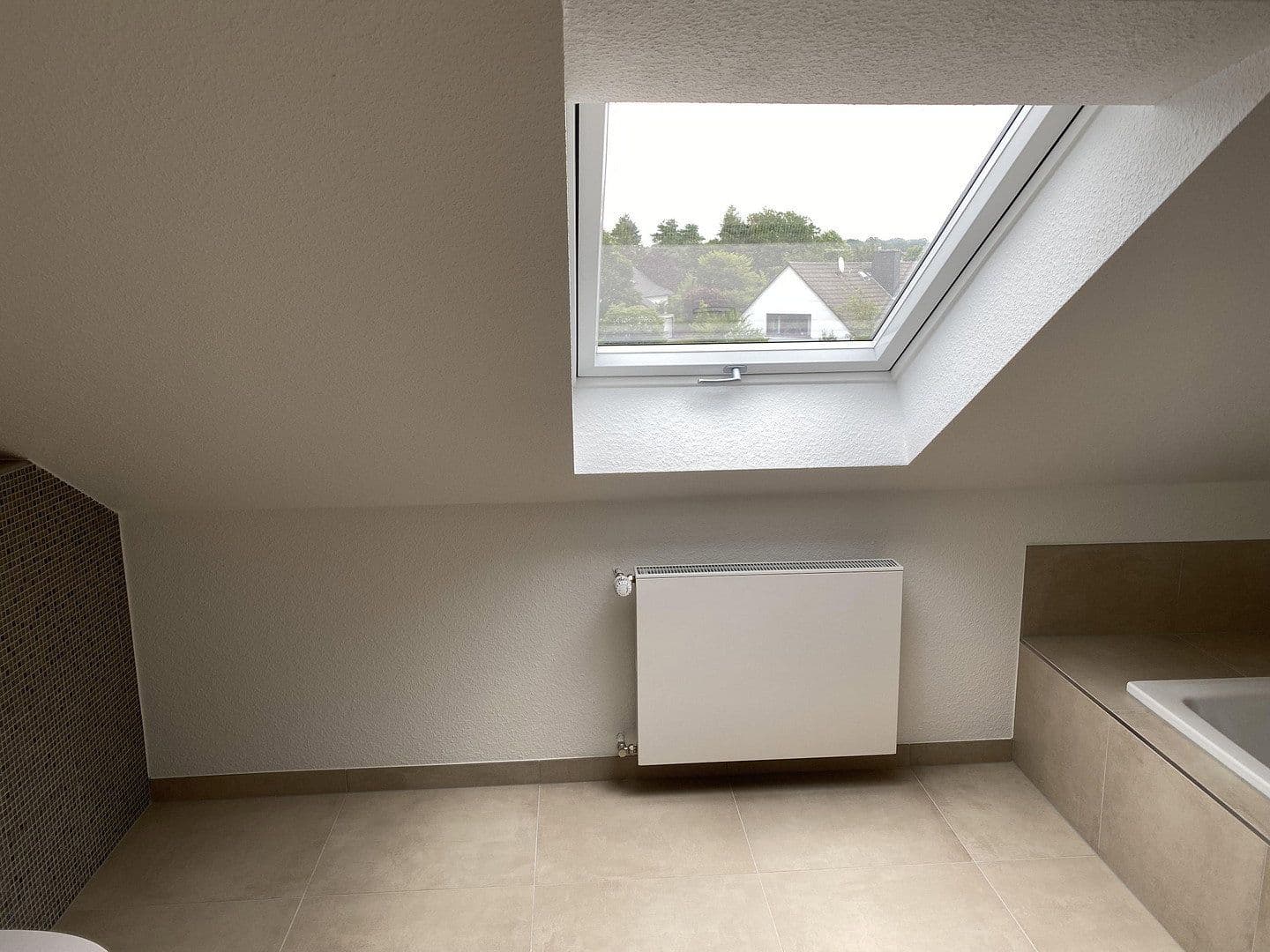 3 bedroom with open-plan kitchen flat to rent, 149 m², Rödermark, Hesse 3 bedroom with open-plan kitchen flat to rent, 149 m², Rödermark, Hesse