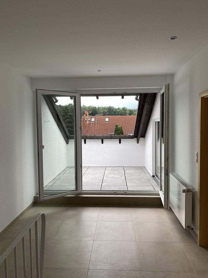 3 bedroom with open-plan kitchen flat to rent, 149 m², Rödermark, Hesse 3 bedroom with open-plan kitchen flat to rent, 149 m², Rödermark, Hesse