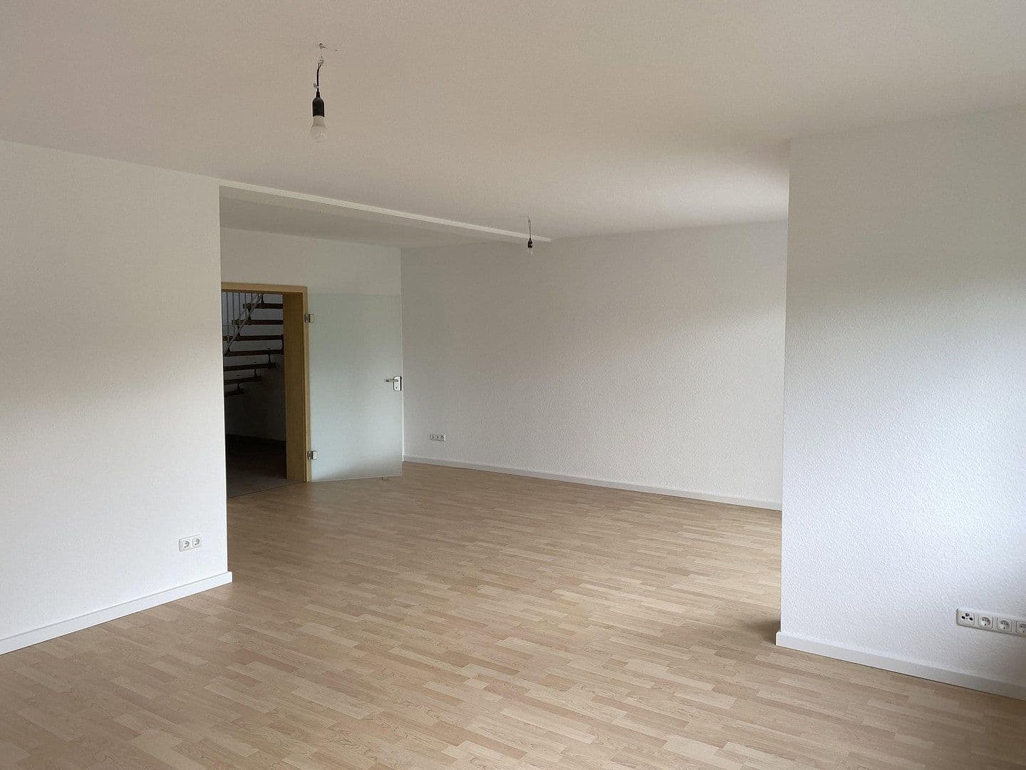 3 bedroom with open-plan kitchen flat to rent, 149 m², Rödermark, Hesse 3 bedroom with open-plan kitchen flat to rent, 149 m², Rödermark, Hesse