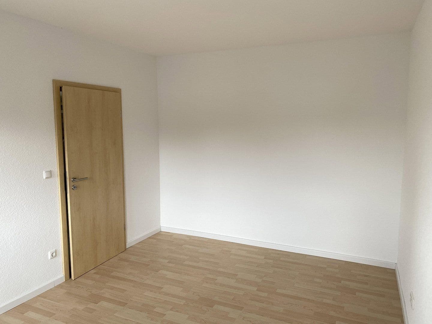 3 bedroom with open-plan kitchen flat to rent, 149 m², Rödermark, Hesse 3 bedroom with open-plan kitchen flat to rent, 149 m², Rödermark, Hesse