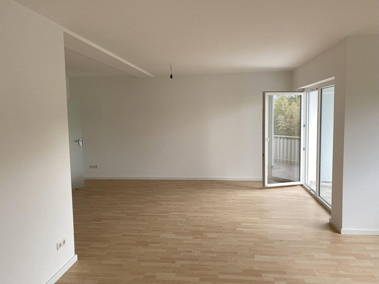 3 bedroom with open-plan kitchen flat to rent, 149 m², Rödermark, Hesse 3 bedroom with open-plan kitchen flat to rent, 149 m², Rödermark, Hesse