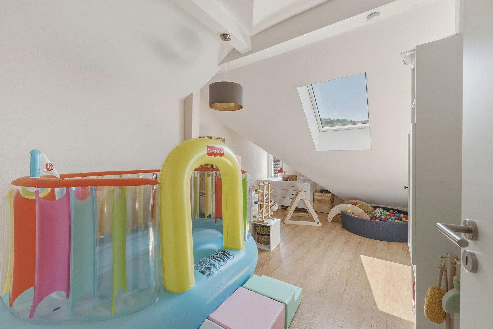 house to rent, 206 m², Stuttgart, Baden-Württemberg house to rent, 206 m², Stuttgart, Baden-Württemberg