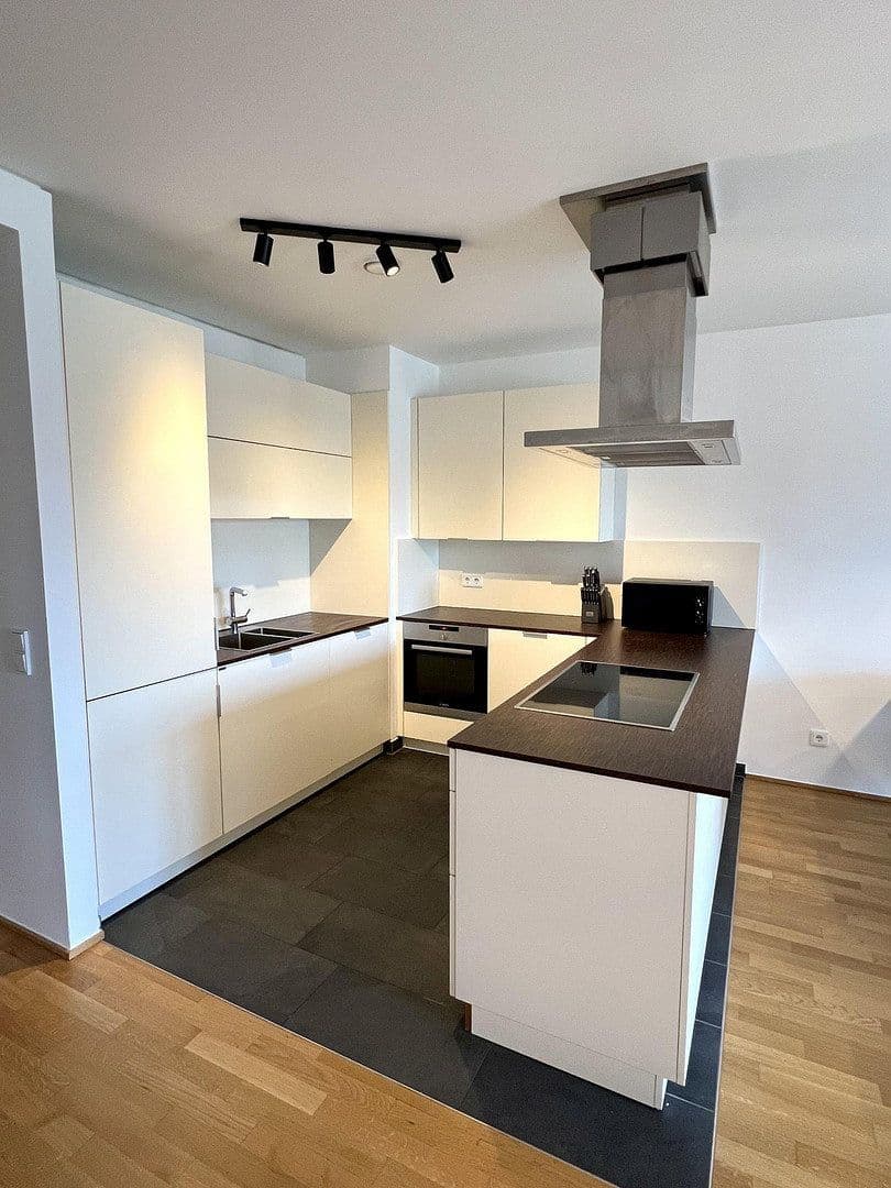 2 bedroom flat to rent, 79 m², Oskar-von-Miller-Str. 12, Frankfurt, Hesse 2 bedroom flat to rent, 79 m², Oskar-von-Miller-Str. 12, Frankfurt, Hesse