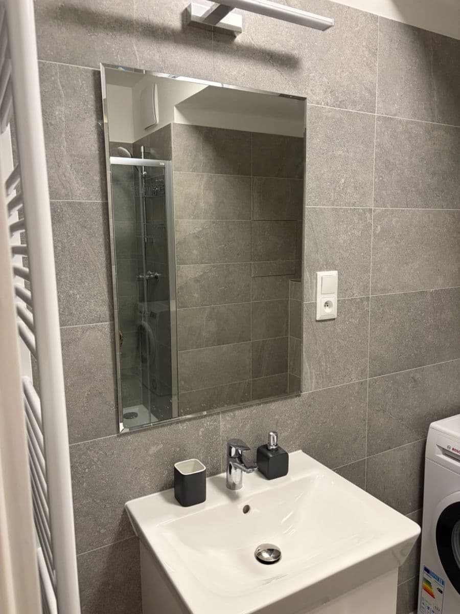 Studio flat to rent, 33 m², Gerstelova, Prague, Prague Studio flat to rent, 33 m², Gerstelova, Prague, Prague