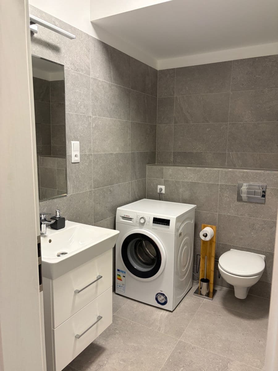 Studio flat to rent, 33 m², Gerstelova, Prague, Prague Studio flat to rent, 33 m², Gerstelova, Prague, Prague