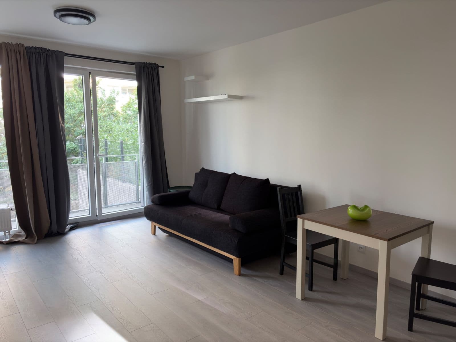 Studio flat to rent, 33 m², Gerstelova, Prague, Prague Studio flat to rent, 33 m², Gerstelova, Prague, Prague
