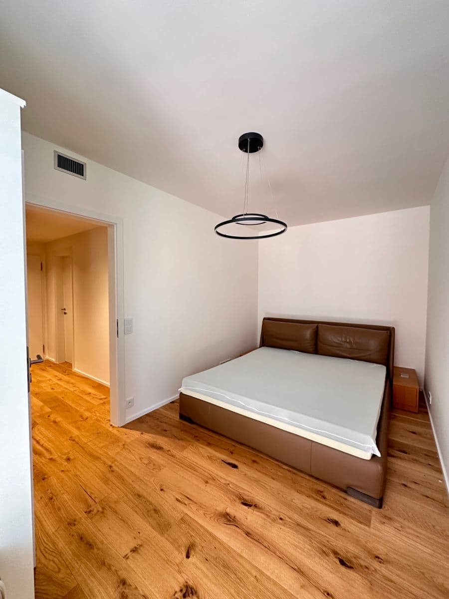 1 bedroom with open-plan kitchen flat to rent, 52 m², U Komína, Prague, Prague 1 bedroom with open-plan kitchen flat to rent, 52 m², U Komína, Prague, Prague