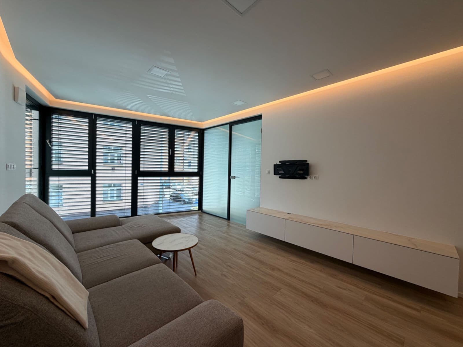 1 bedroom with open-plan kitchen flat to rent, 57 m², Na Sypkém, Prague, Prague 1 bedroom with open-plan kitchen flat to rent, 57 m², Na Sypkém, Prague, Prague