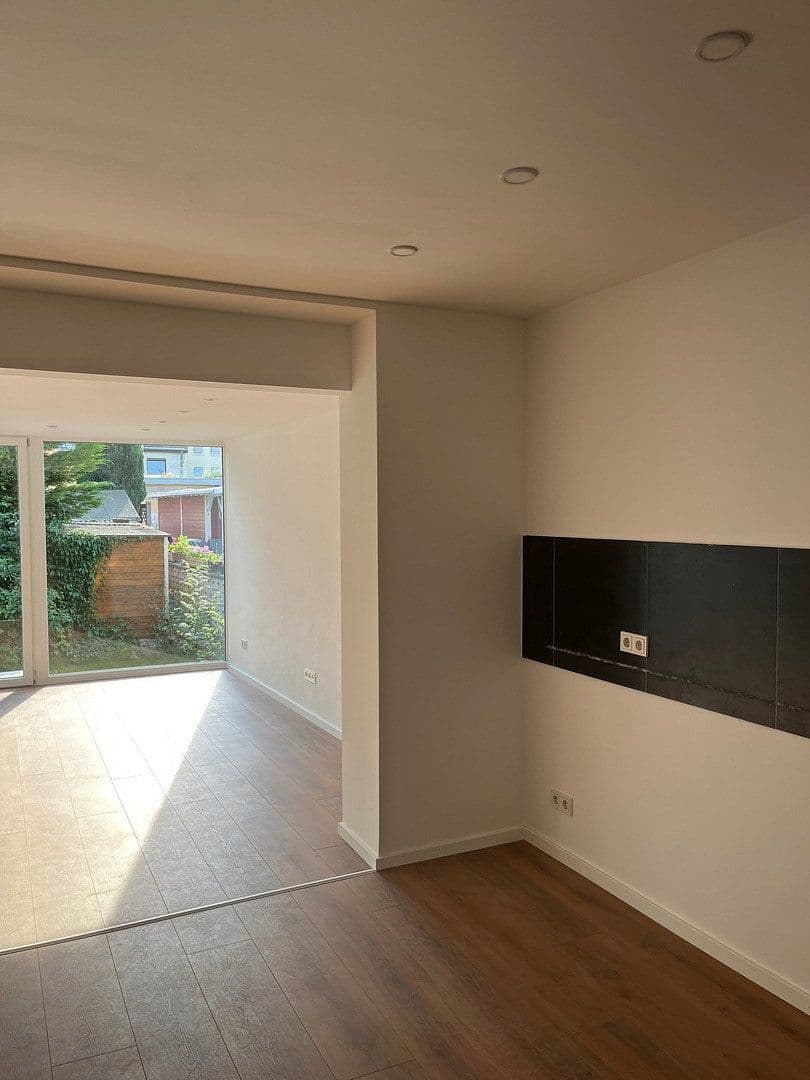 3 bedroom flat to rent, 88 m², Schnorrenbergstraße 1, Bonn, North Rhine-Westphalia 3 bedroom flat to rent, 88 m², Schnorrenbergstraße 1, Bonn, North Rhine-Westphalia