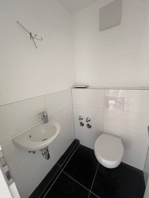 3 bedroom flat to rent, 88 m², Schnorrenbergstraße 1, Bonn, North Rhine-Westphalia 3 bedroom flat to rent, 88 m², Schnorrenbergstraße 1, Bonn, North Rhine-Westphalia