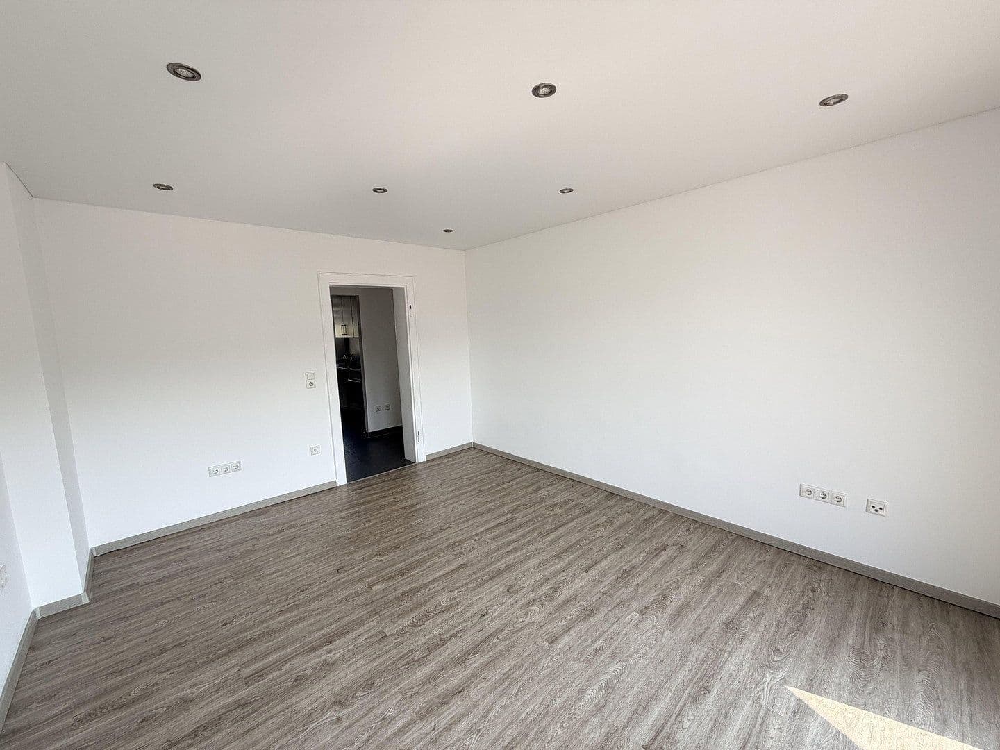 3 bedroom flat to rent, 65 m², Oldenburger Str. 24, Düsseldorf, North Rhine-Westphalia 3 bedroom flat to rent, 65 m², Oldenburger Str. 24, Düsseldorf, North Rhine-Westphalia