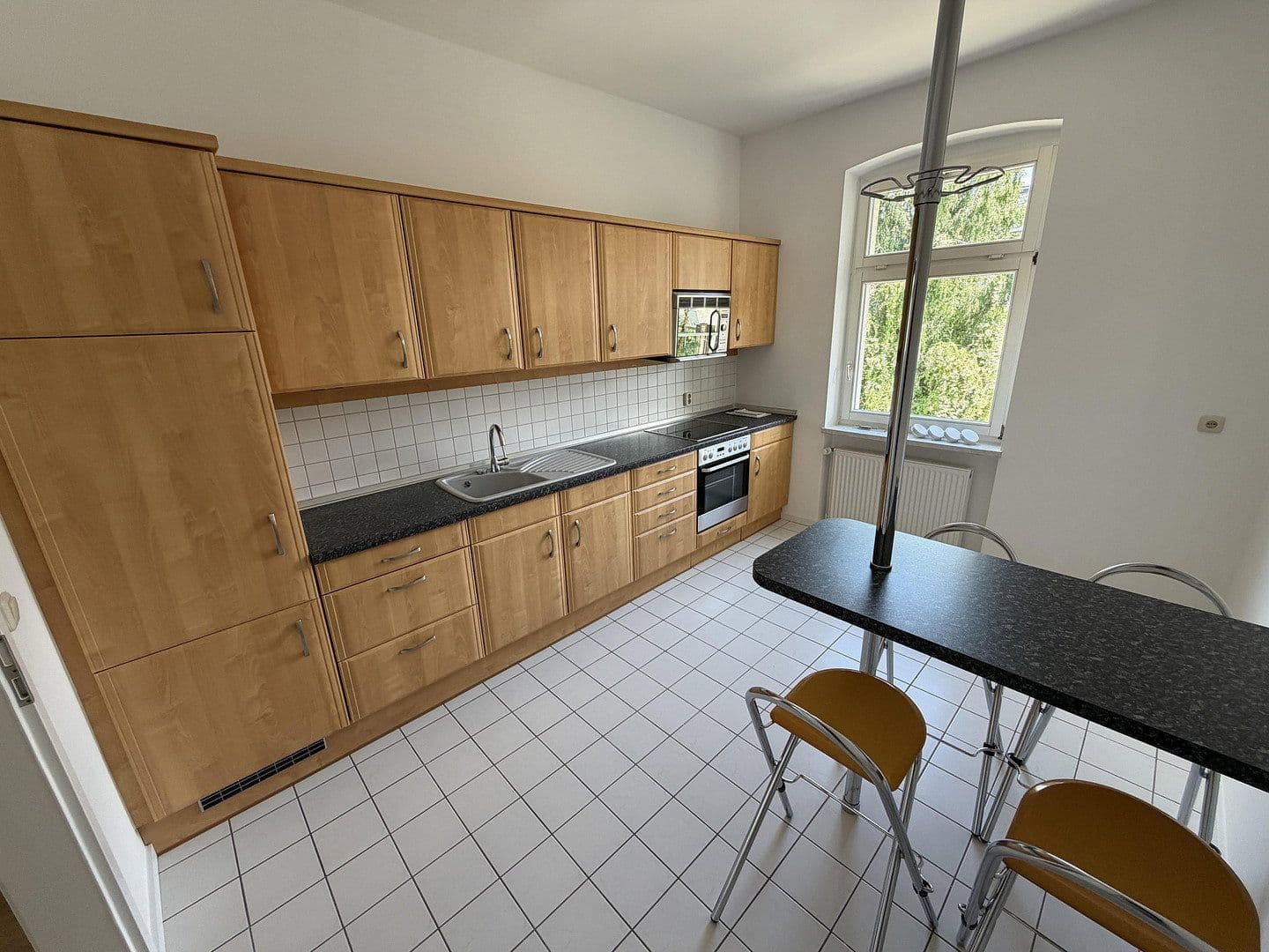 1 bedroom with open-plan kitchen flat to rent, 82 m², Milchinselstraße 2, Erfurt, Thuringia 1 bedroom with open-plan kitchen flat to rent, 82 m², Milchinselstraße 2, Erfurt, Thuringia