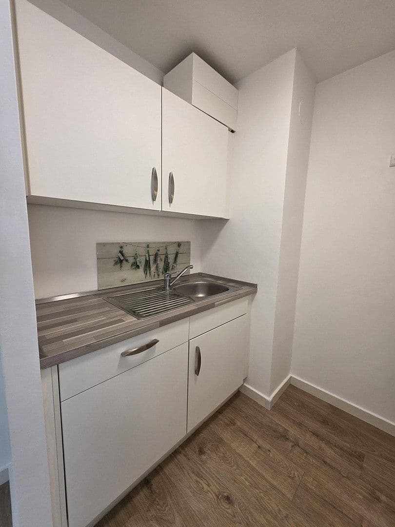 Studio flat for sale, 38 m², Kreuzhofstraße 6, München, Bavaria Studio flat for sale, 38 m², Kreuzhofstraße 6, München, Bavaria