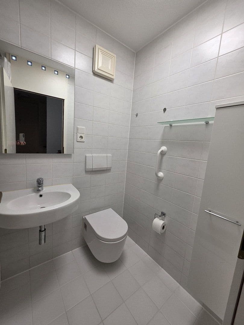 Studio flat for sale, 38 m², Kreuzhofstraße 6, München, Bavaria Studio flat for sale, 38 m², Kreuzhofstraße 6, München, Bavaria