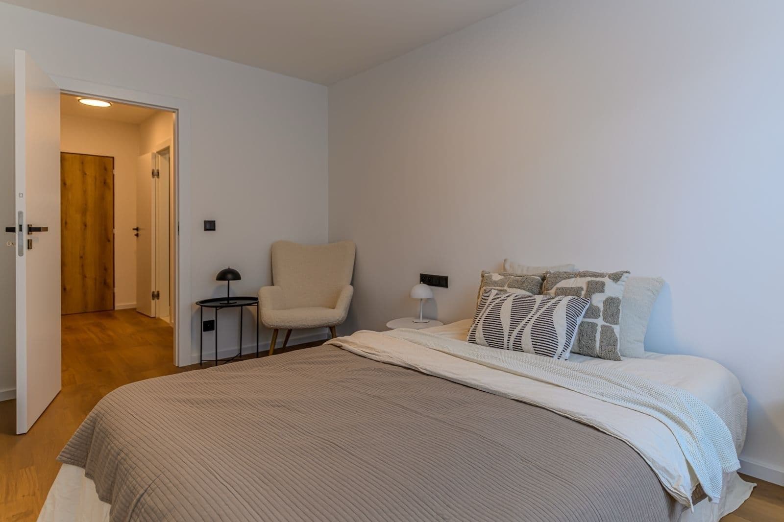 1 bedroom with open-plan kitchen flat for sale, 43 m², Borovanského, Prague, Prague 1 bedroom with open-plan kitchen flat for sale, 43 m², Borovanského, Prague, Prague