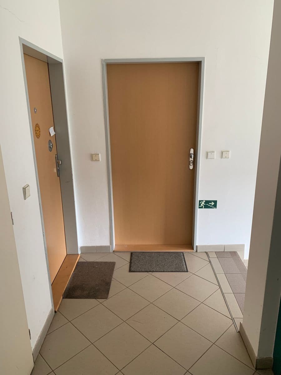 Studio flat to rent, 37 m², Padovská, Prague, Prague Studio flat to rent, 37 m², Padovská, Prague, Prague
