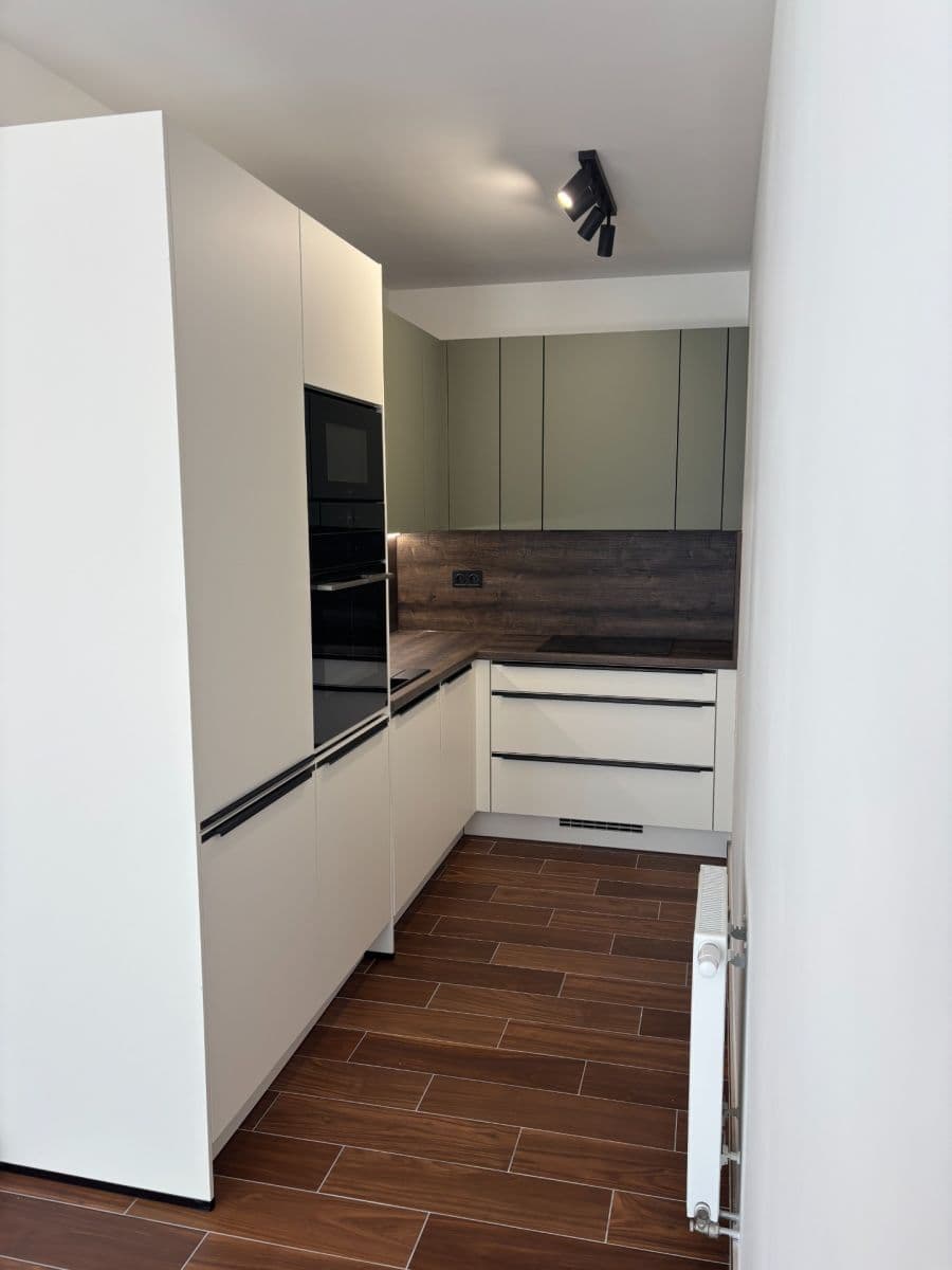 1 bedroom with open-plan kitchen flat to rent, 46 m², Třída Jiřího Pelikána, Olomouc, Olomoucký Region 1 bedroom with open-plan kitchen flat to rent, 46 m², Třída Jiřího Pelikána, Olomouc, Olomoucký Region