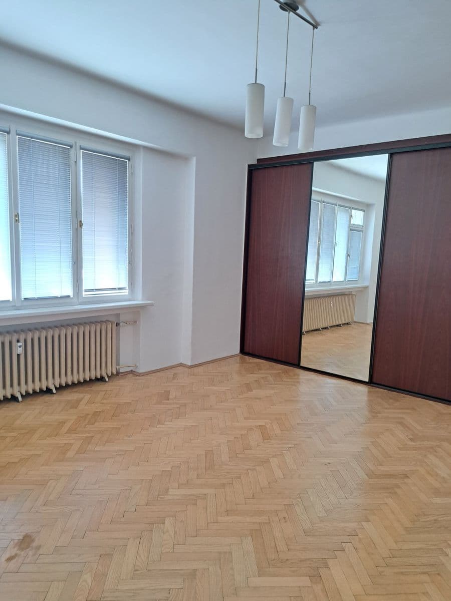 2 bedroom with open-plan kitchen flat to rent, 86 m², Vinohradská, Prague, Prague 2 bedroom with open-plan kitchen flat to rent, 86 m², Vinohradská, Prague, Prague