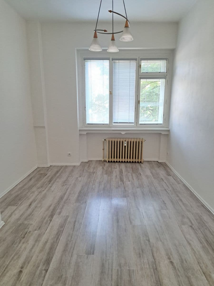 2 bedroom with open-plan kitchen flat to rent, 86 m², Vinohradská, Prague, Prague 2 bedroom with open-plan kitchen flat to rent, 86 m², Vinohradská, Prague, Prague