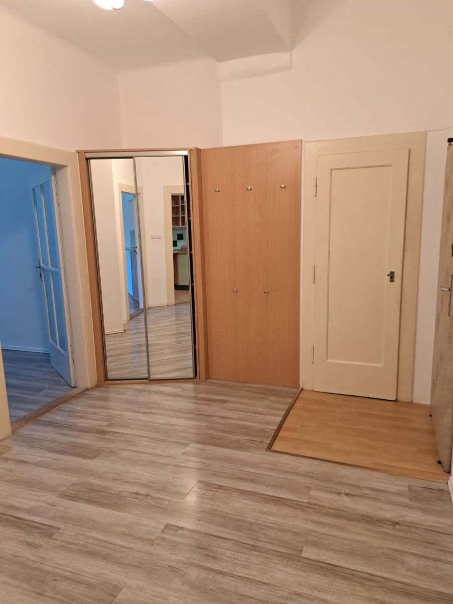 2 bedroom with open-plan kitchen flat to rent, 86 m², Vinohradská, Prague, Prague 2 bedroom with open-plan kitchen flat to rent, 86 m², Vinohradská, Prague, Prague
