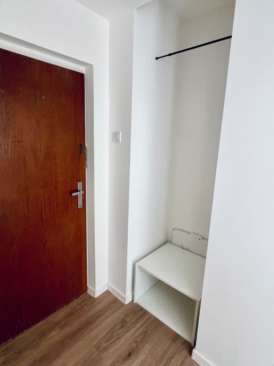 Studio flat to rent, 20 m², Na Okruhu, Prague, Prague Studio flat to rent, 20 m², Na Okruhu, Prague, Prague