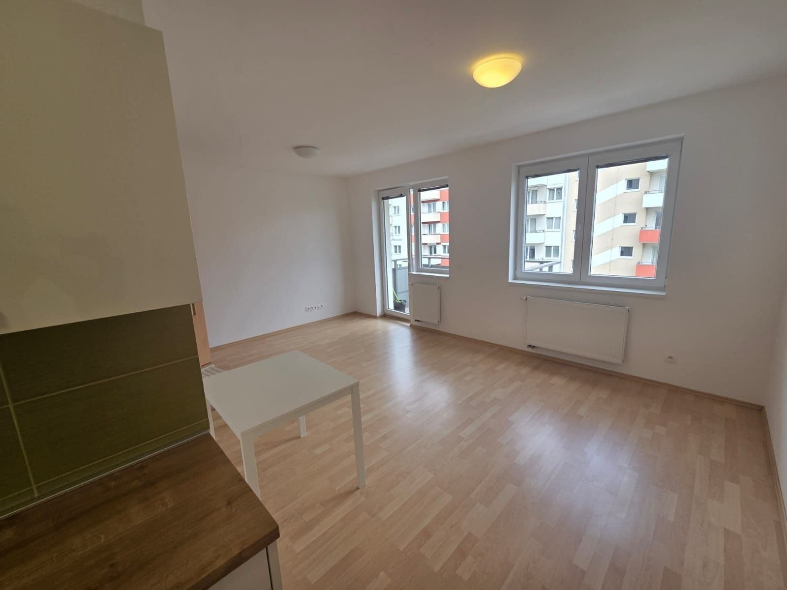 Studio flat to rent, 29 m², Miloše Havla, Prague, Prague Studio flat to rent, 29 m², Miloše Havla, Prague, Prague