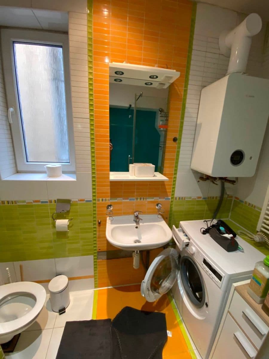 1 bedroom with open-plan kitchen flat to rent, 45 m², Viklefova, Prague, Prague 1 bedroom with open-plan kitchen flat to rent, 45 m², Viklefova, Prague, Prague