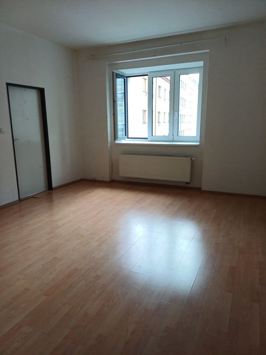 3 bedroom flat to rent, 80 m², Ukrajinská, Prague, Prague 3 bedroom flat to rent, 80 m², Ukrajinská, Prague, Prague