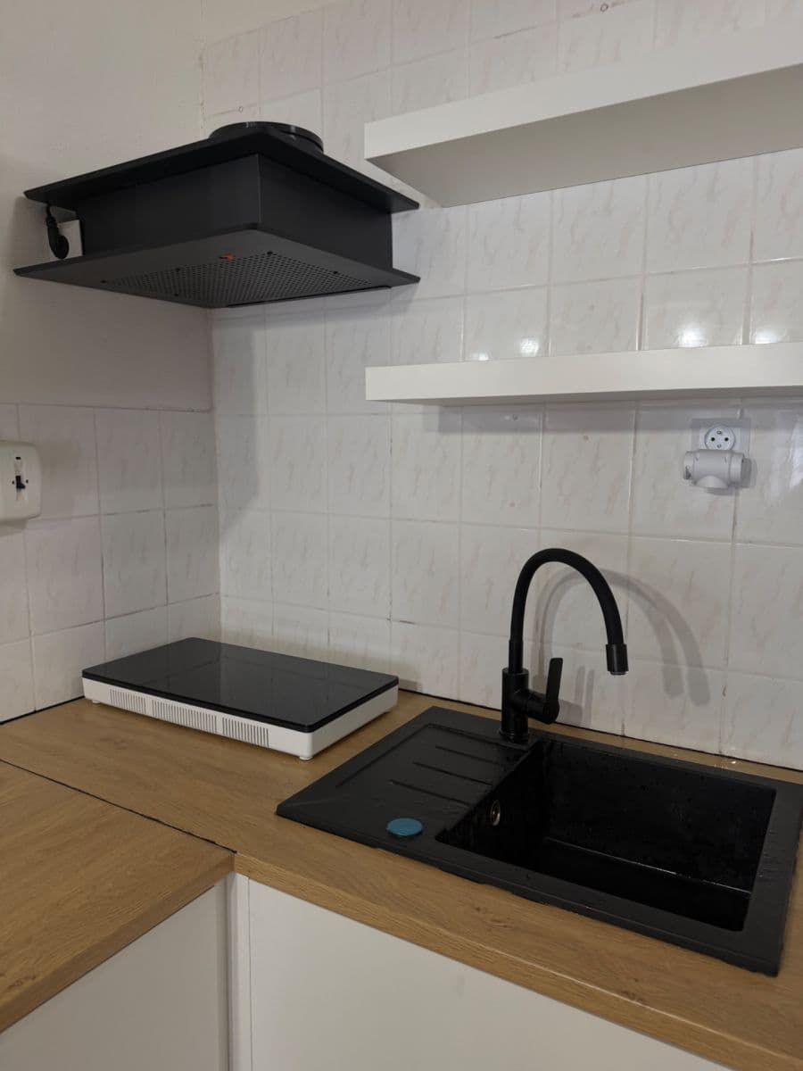 Studio flat to rent, 33 m², Sevastopolská, Prague, Prague Studio flat to rent, 33 m², Sevastopolská, Prague, Prague