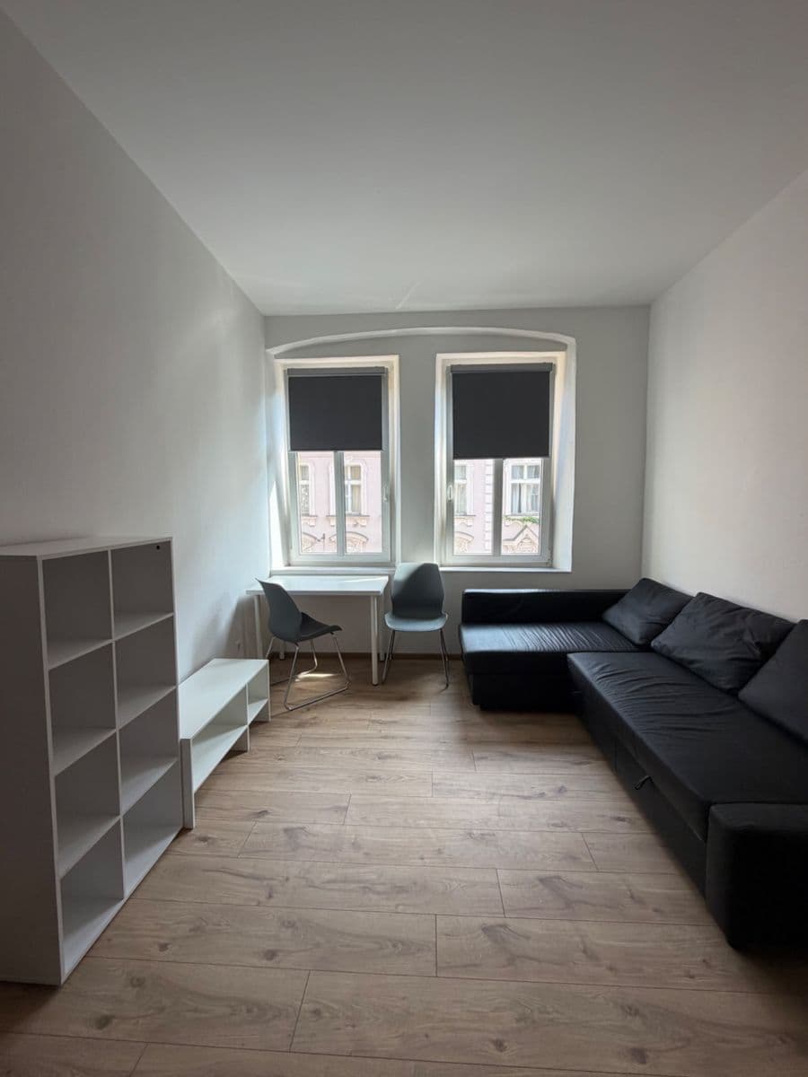 Studio flat to rent, 33 m², Sevastopolská, Prague, Prague Studio flat to rent, 33 m², Sevastopolská, Prague, Prague