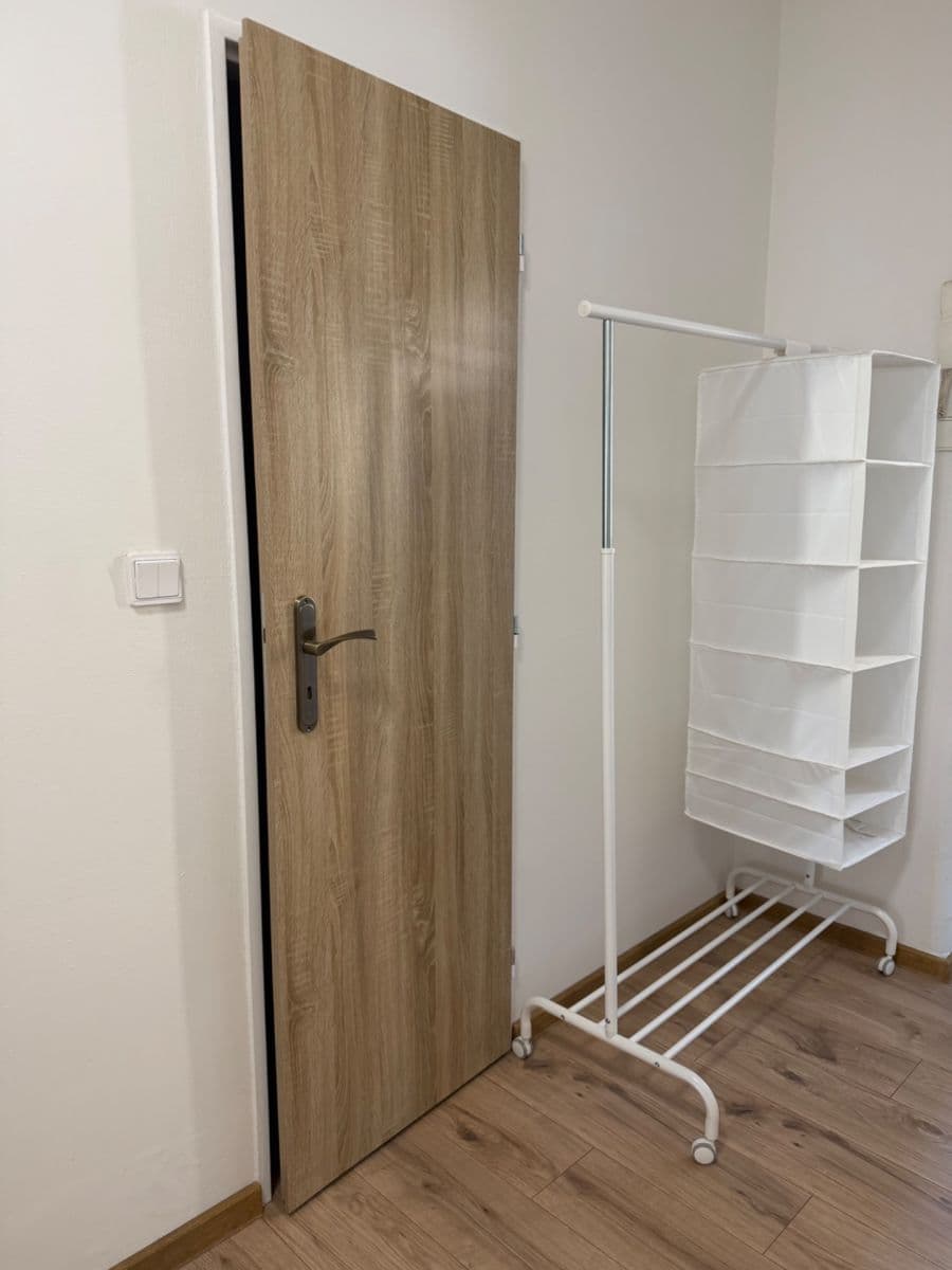 Studio flat to rent, 33 m², Sevastopolská, Prague, Prague Studio flat to rent, 33 m², Sevastopolská, Prague, Prague