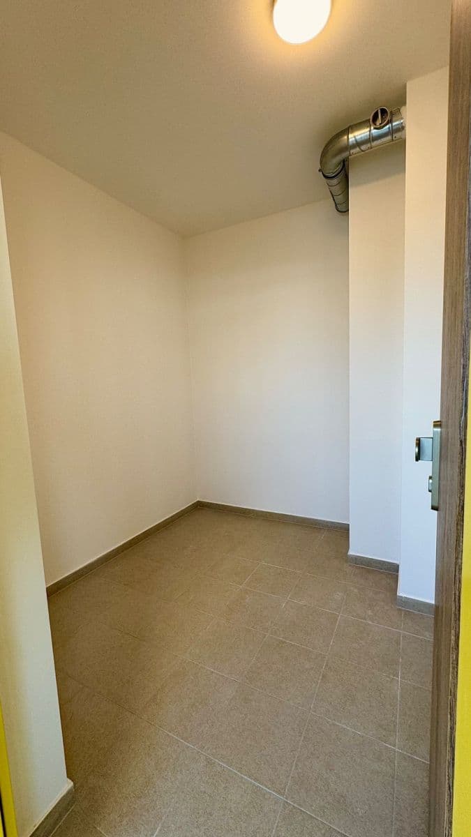 1 bedroom with open-plan kitchen flat to rent, 54 m², Josefa Truhláře, Brandýs nad Labem-Stará Boleslav, Středočeský Region 1 bedroom with open-plan kitchen flat to rent, 54 m², Josefa Truhláře, Brandýs nad Labem-Stará Boleslav, Středočeský Region