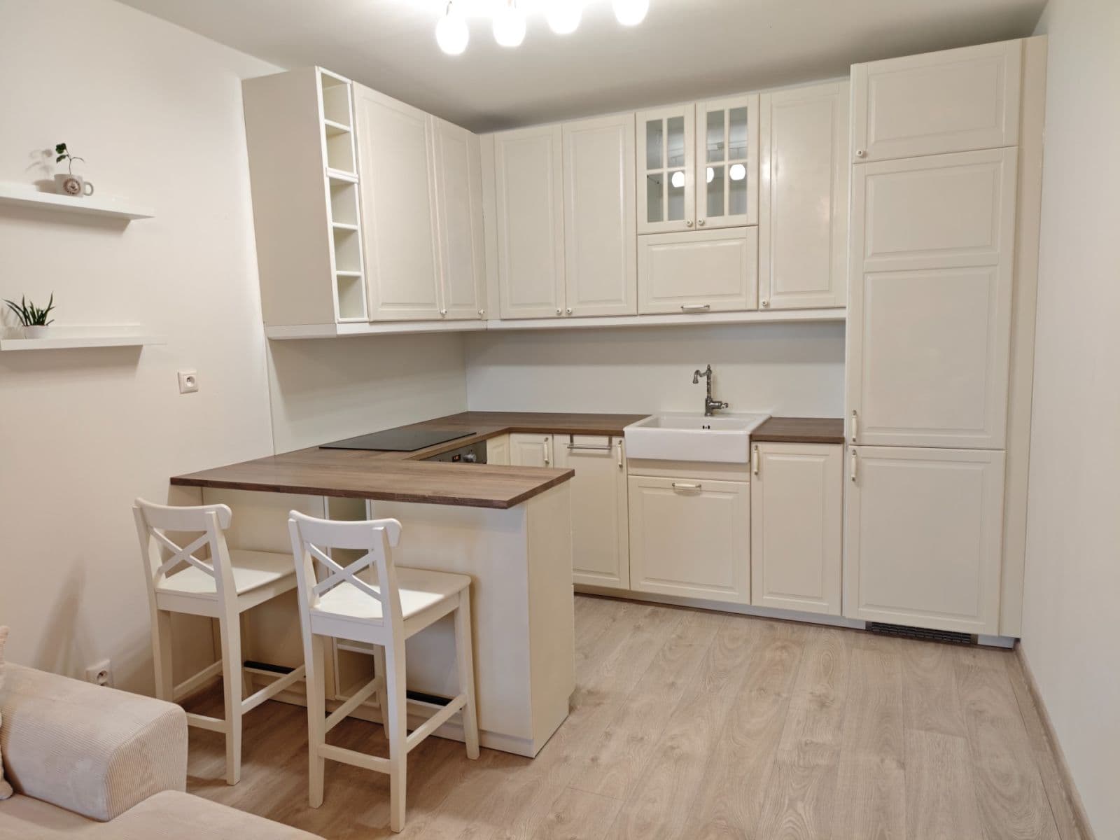 1 bedroom with open-plan kitchen flat to rent, 44 m², V Honech, Klecany, Středočeský Region 1 bedroom with open-plan kitchen flat to rent, 44 m², V Honech, Klecany, Středočeský Region