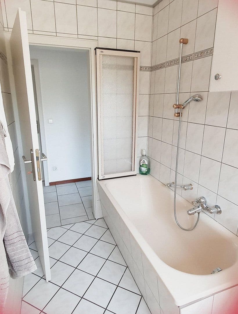 house for sale, 180 m², Voerde (Niederrhein), North Rhine-Westphalia house for sale, 180 m², Voerde (Niederrhein), North Rhine-Westphalia
