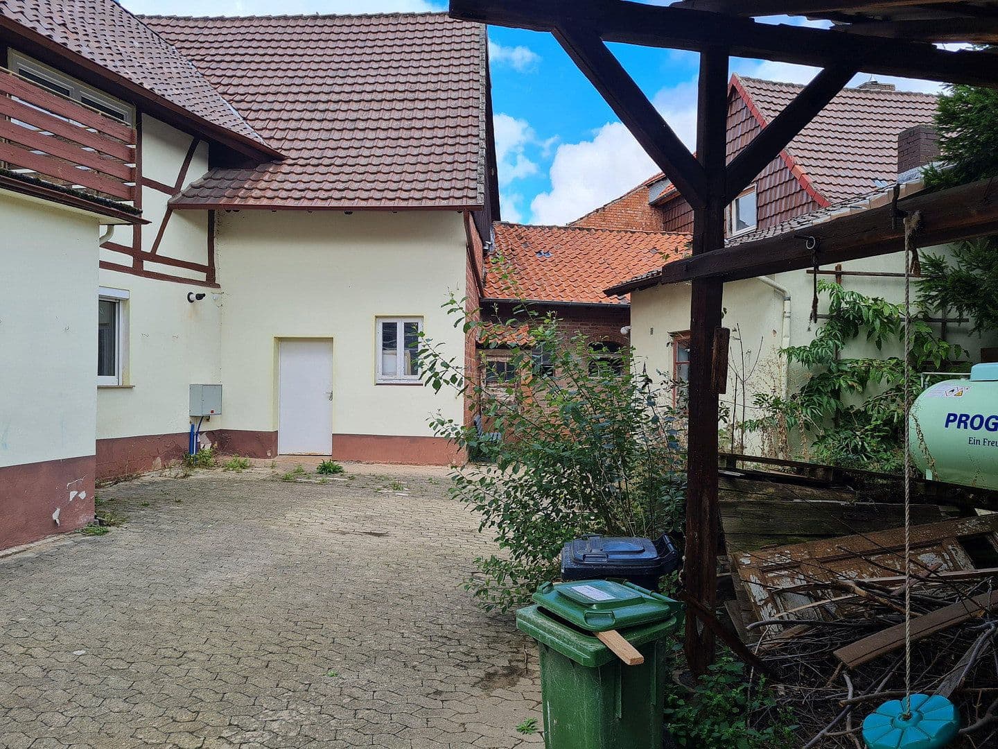 house for sale, 303 m², Rollshausen, Lower Saxony house for sale, 303 m², Rollshausen, Lower Saxony