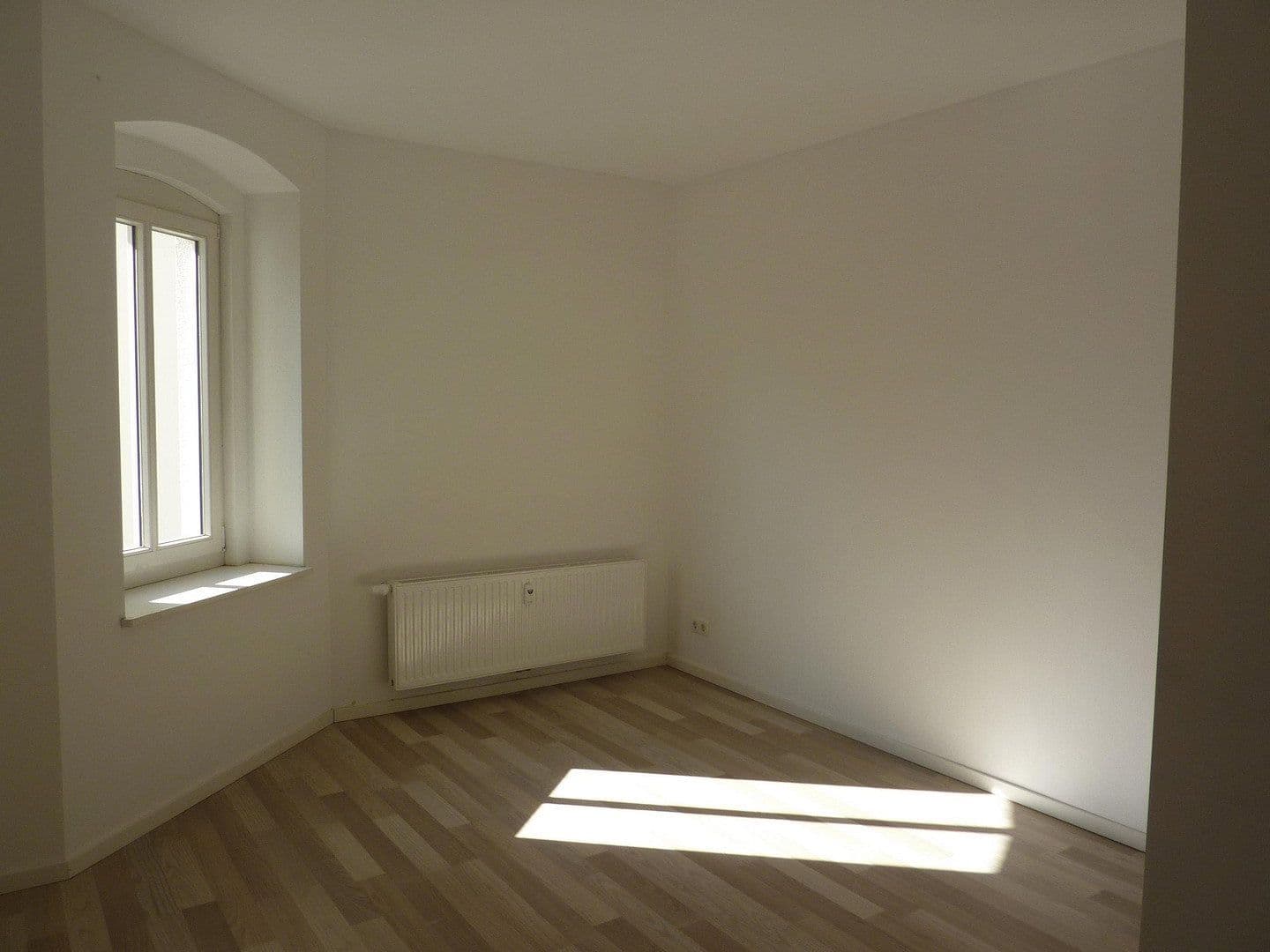 3 bedroom with open-plan kitchen flat to rent, 134 m², Jupiterstraße 22, Halle (Saale), Saxony-Anhalt 3 bedroom with open-plan kitchen flat to rent, 134 m², Jupiterstraße 22, Halle (Saale), Saxony-Anhalt