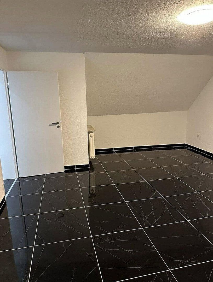4 bedroom flat to rent, 94 m², Willroth, Rhineland-Palatinate 4 bedroom flat to rent, 94 m², Willroth, Rhineland-Palatinate